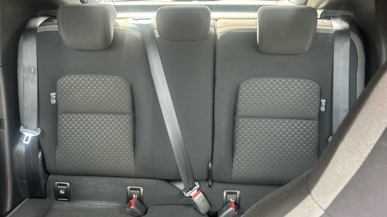 Nissan Juke 1.0 DiG-T N-Connecta 5dr DCT Petrol Hatchback